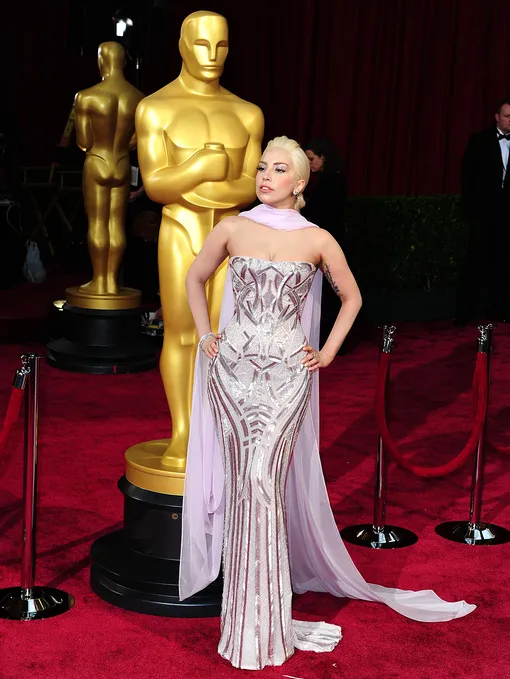 Леди Гага на церемонии вручения премии «Оскар» в 2014 году