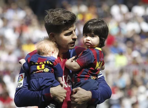 Жерар Пике с сыновьями Жерар Пике с сыновьями