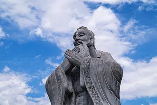 Конфуций одной гениальной фразой объяснил, как распознать низкого человека. Проверьте, нет ли таких среди ваших близких