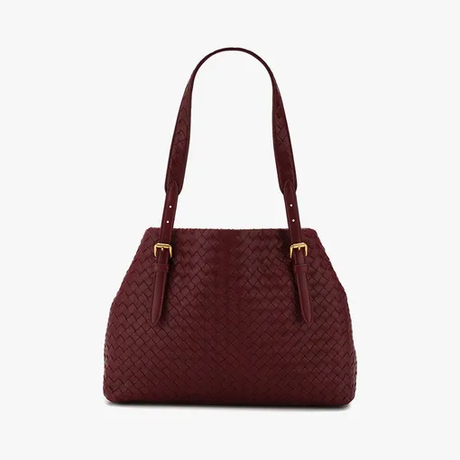 Bottega Veneta, 196 500 рублей