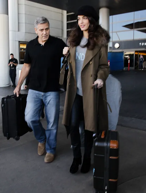 Джордж и Амаль Клуни в аэропорту Лос-Анджелеса, 2017