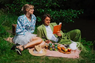 Арт-эксперимент Perrier со вкусом яблока и черной смородины