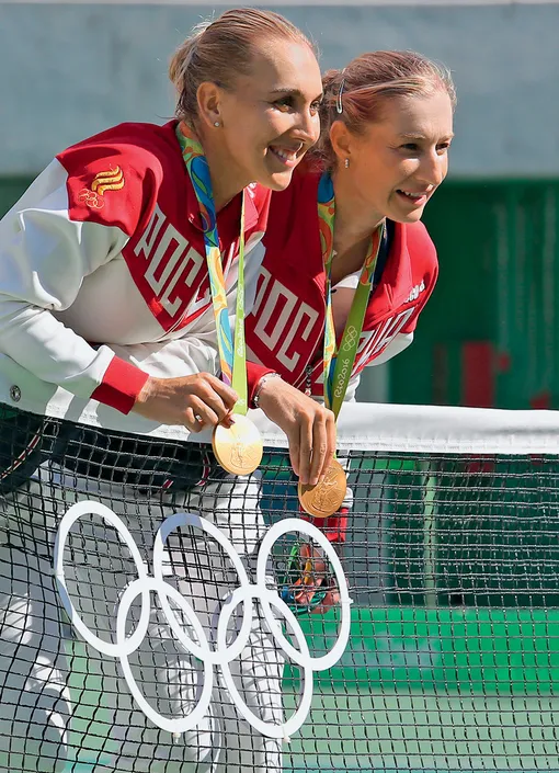 Елена Веснина и Екатерина Макарова во время Олимпиады в Рио