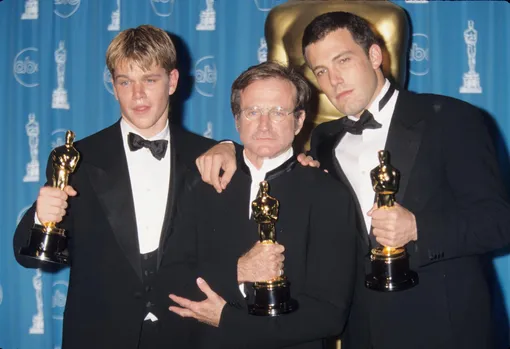 Мэтт Дэймон, Робин Уильямс и Бен Аффлек на премии «Оскар» в 1998 году