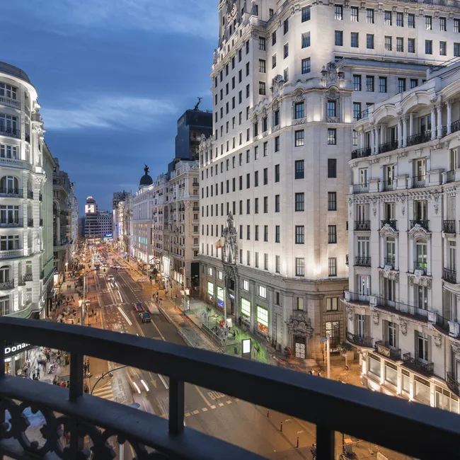 Где остановиться на Гран-Виа: тихий отель в самом центре Мадрида