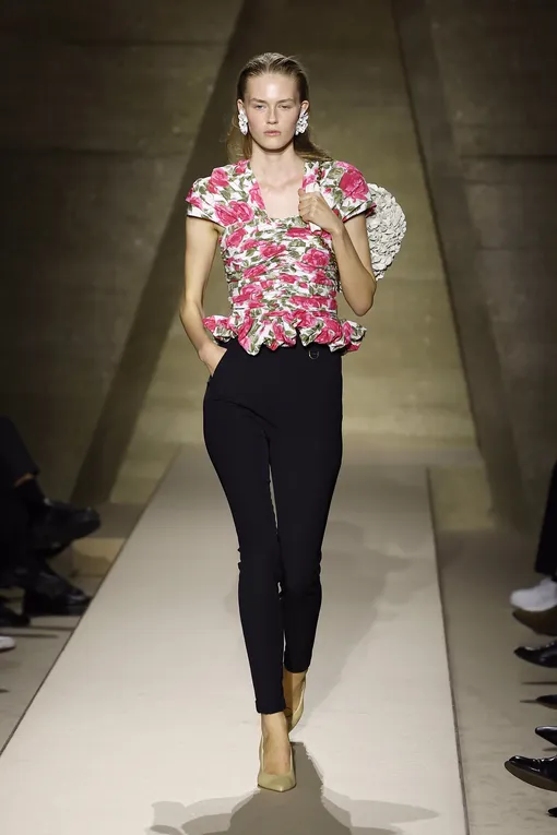 Модные скинни на весну 2026