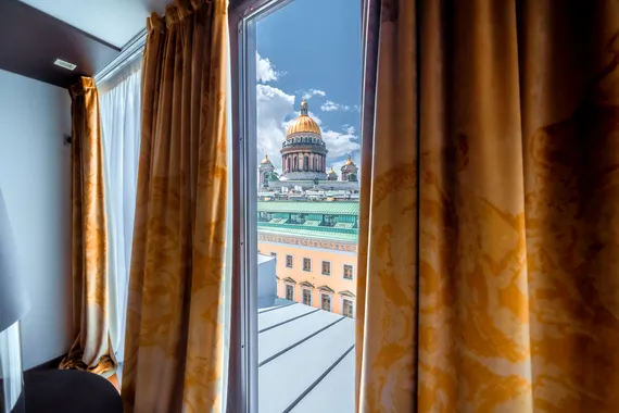 Гид по Санкт-Петербургу на праздники: что делать в Северной столице в мае