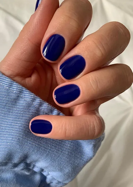 Самый модный оттенок маникюра