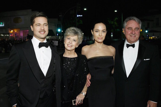 Почему поссорились родители Брэда Питта и Анджелина Джоли?