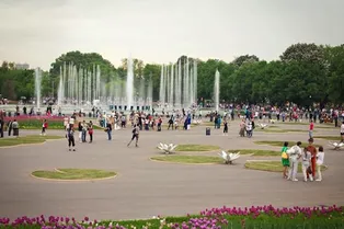 МЕСТО НЕДЕЛИ: парк Горького МЕСТО НЕДЕЛИ: парк Горького