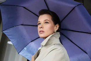 Найдите 5 отличий: Катерина Шпица показала, как выглядела в школьные годы