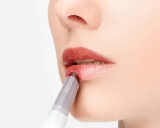 Блеск для губ DARLING