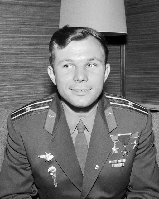 Юрию Гагарину подарили машину и квартиру за полет в космос