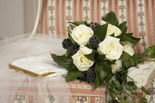 Что значит цвет роз в свадебном букете? По какому принципу лучше составлять композицию Что значит цвет роз в свадебном букете? По какому принципу лучше составлять композицию