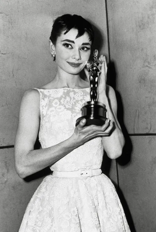 Одри Хепберн в 1954 году