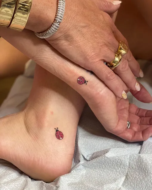 Татуировки Брук Шилдс и ее дочери Роуэн