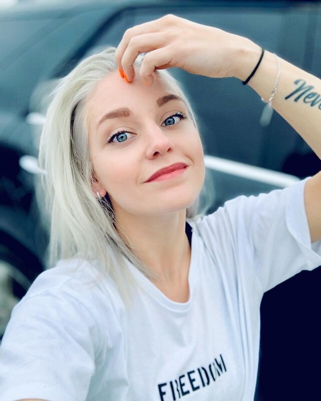 Мен ерте аяғымның арасын жалауға мәжбүр болдым.