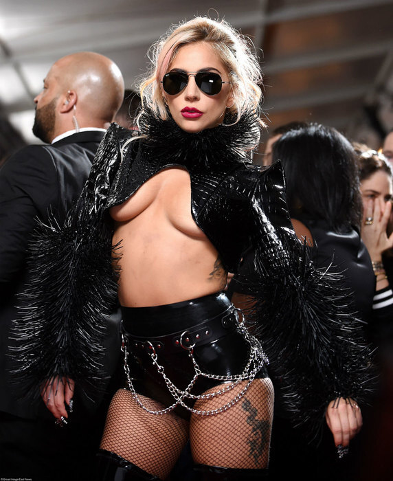 Леди Гага на церемонии «Грэмми-2017»