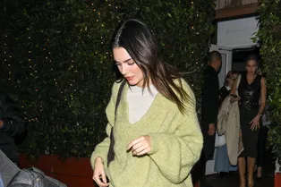 Кендалл Дженнер нашла брюки, которые удлиняют ноги