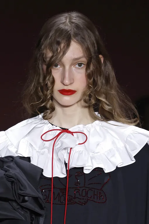 Simone Rocha, осень-зима 23/24