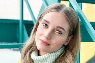 Кристина Асмус спровоцировала разговоры о второй беременности, показав внушительный живот