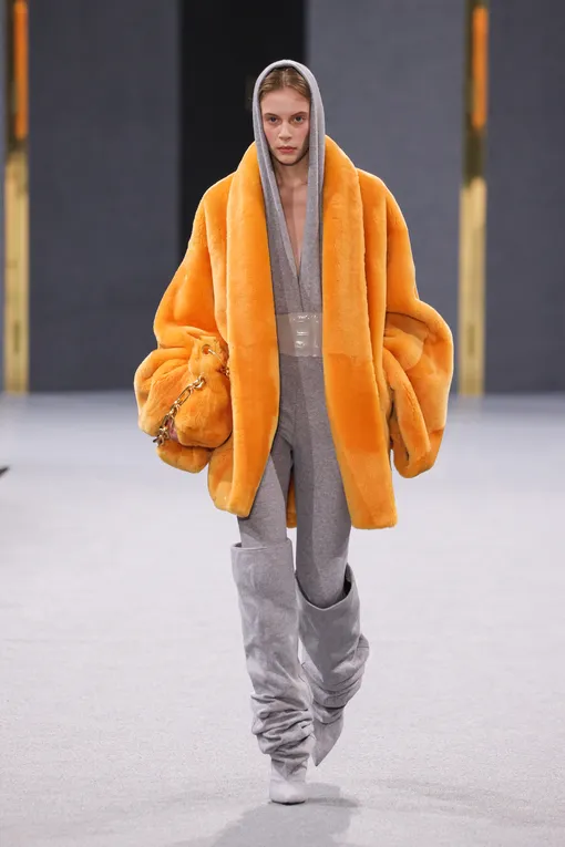 Balmain, осень-зима 2025-2026 Самый модный цвет осени