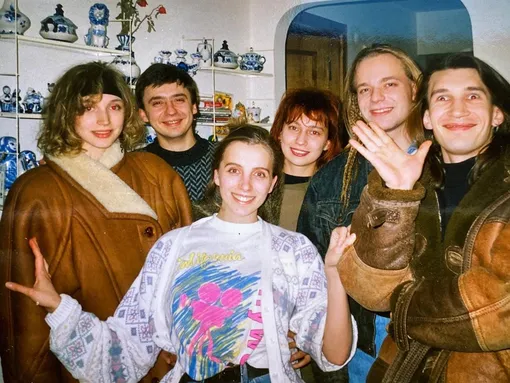 Светлана Бондарчук с близкими друзьями после выписки из роддома