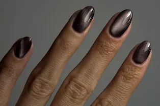 Caviar nails — главный тренд маникюра прямо сейчас, который вам точно стоит повторить Caviar nails — главный тренд маникюра прямо сейчас, который вам точно стоит повторить