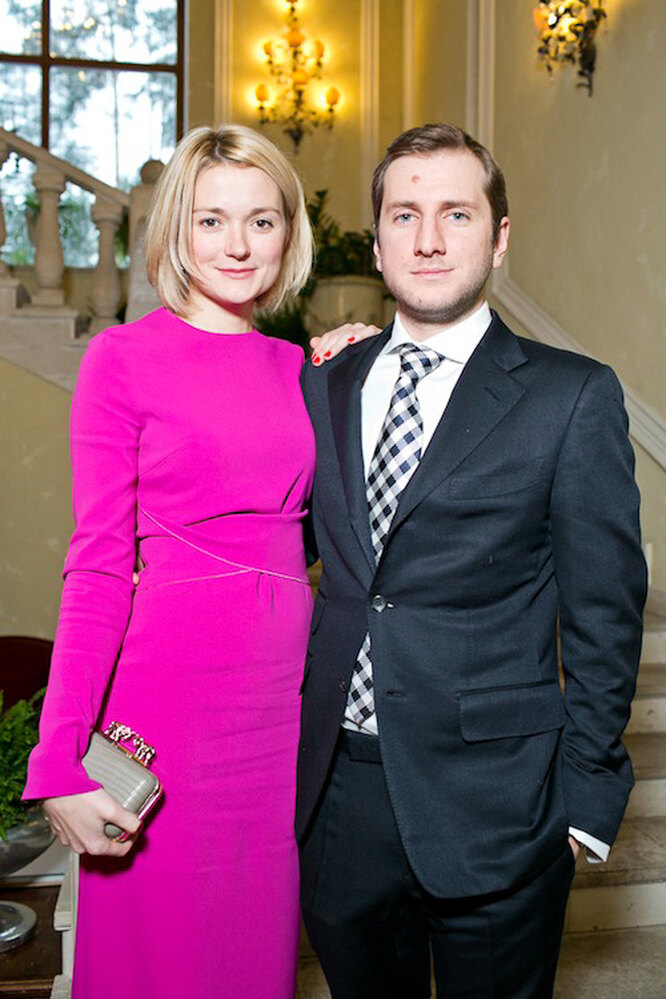 Жағажайдағы үлкен жамбастары бар әйелдер порно