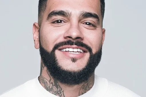 Щедро: Тимати подарил поклоннице квартиру Щедро: Тимати подарил поклоннице квартиру