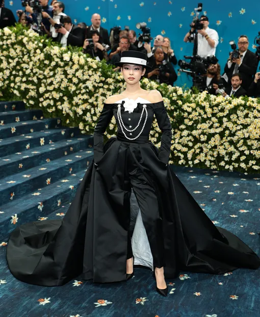 Дженни Ким на Met Gala-2025 Дженни Ким на Met Gala-2025