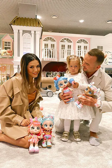 Нюша и Игорь Сивов с дочерью Симбой