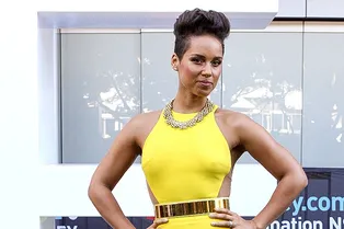 Звездный тренд: платья желтого цвета