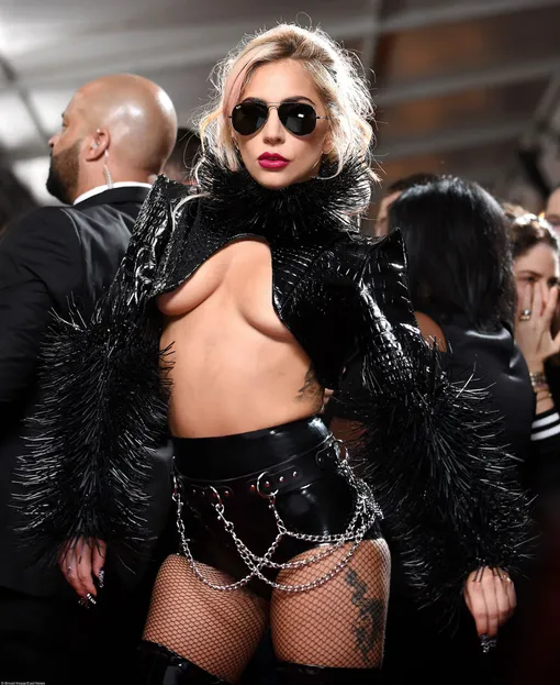 Леди Гага на церемонии «Грэмми»-2017