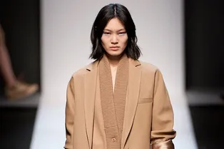 Бежевая сумка