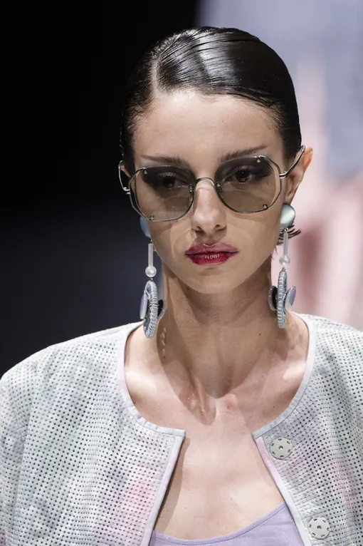 Emporio Armani, весна-лето 2025 модные оттенки помад