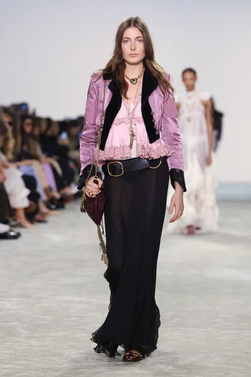 Chloé, осень-зима 2025/2026 Chloé, осень-зима 2025/2026