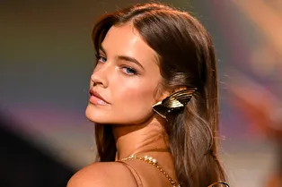 Эти 6 приемов макияжа с показа Victoria’s Secret легко впишутся в повседневные образы