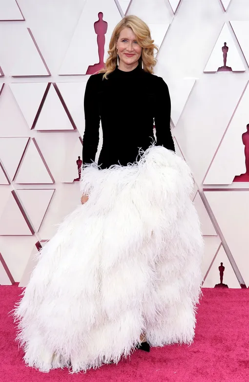 Лора Дерн на церемонии вручении премии «Оскар»