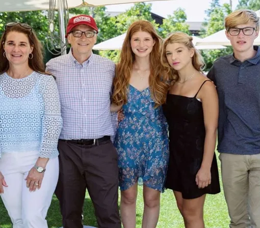 Дженнифер Гейтс с семьей
