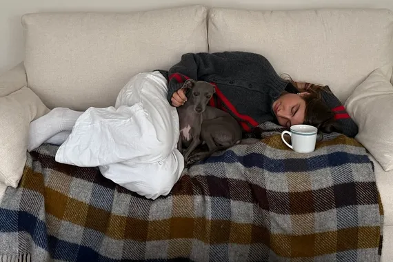 Забудьте о FOMO: как облегчение от упущенных возможностей стало новым трендом, и при чем тут Киллиан Мерфи