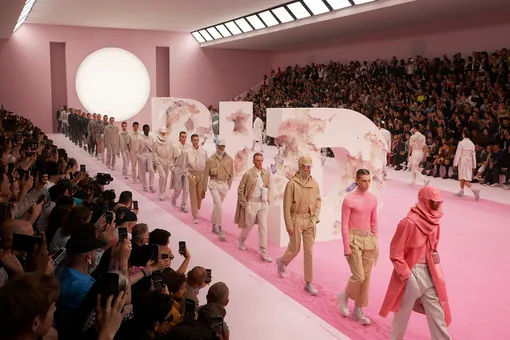 Вступили в новую эру: гости показа Dior Men весна-лето 2020