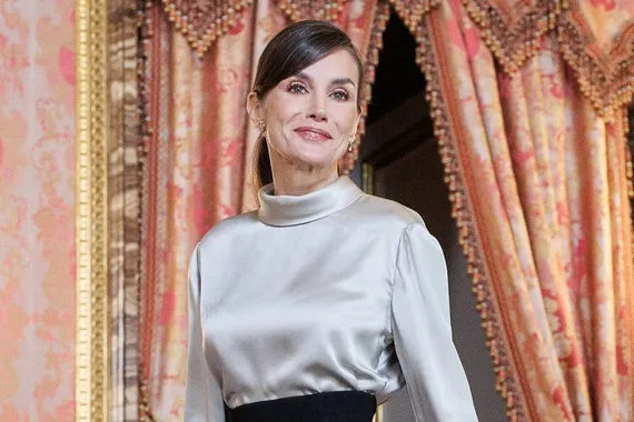 СМИ: королева Летиция отказалась от ярких нарядов — и вот почему