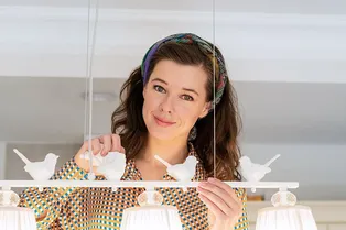Катерина Шпица в бикини и крохотных шортах продлевает лето