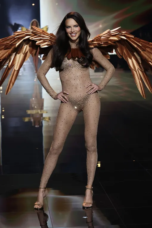 Андриана Лима на показе Victoria’s Secret Андриана Лима на показе Victoria’s Secret