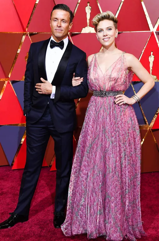 Скарлетт Йоханссон и Джо Мачота на церемонии вручения «Оскар-2017»