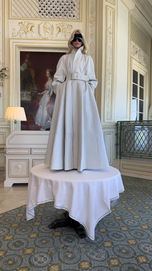 Клаудия Шиффер в кампейне Balenciaga