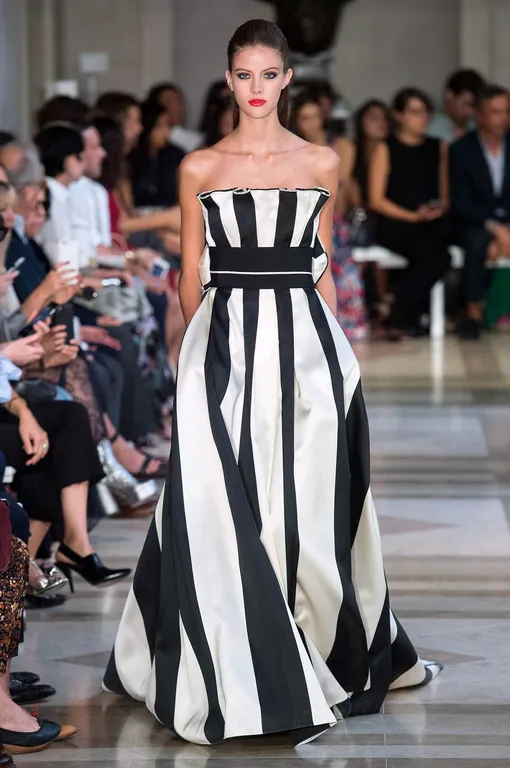 Показ коллекции Carolina Herrera SS 2017