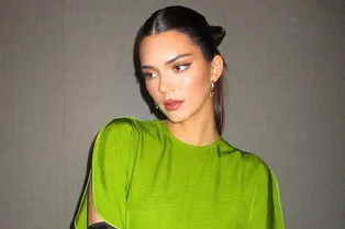 Битва нарядов: Кендалл Дженнер против Виктории Бекхэм