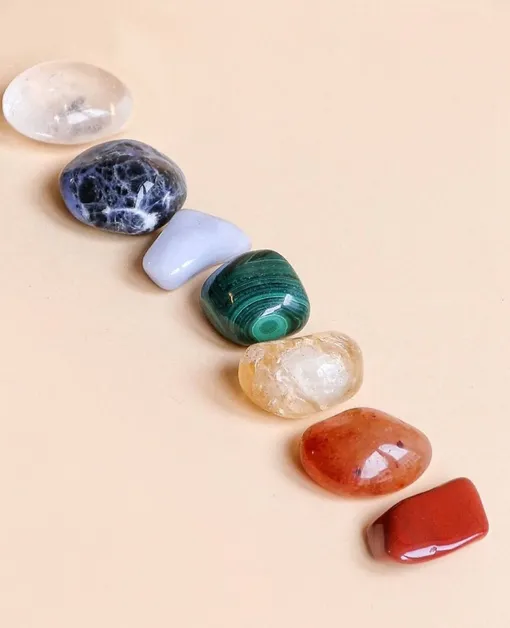 Магические свойства камней, которые воздействуют на сердечную чакру